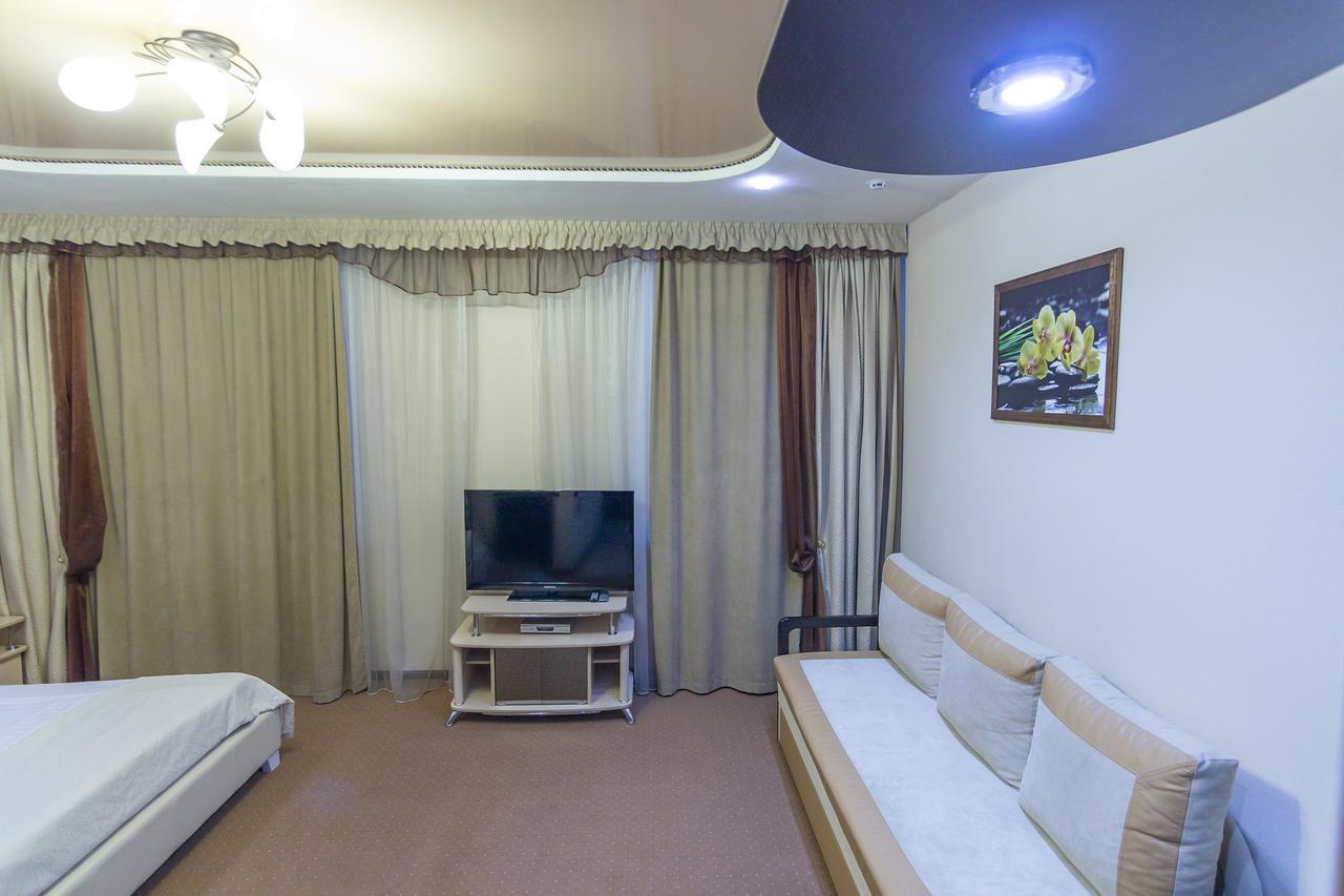 Siesta Hotel ハルキウ エクステリア 写真