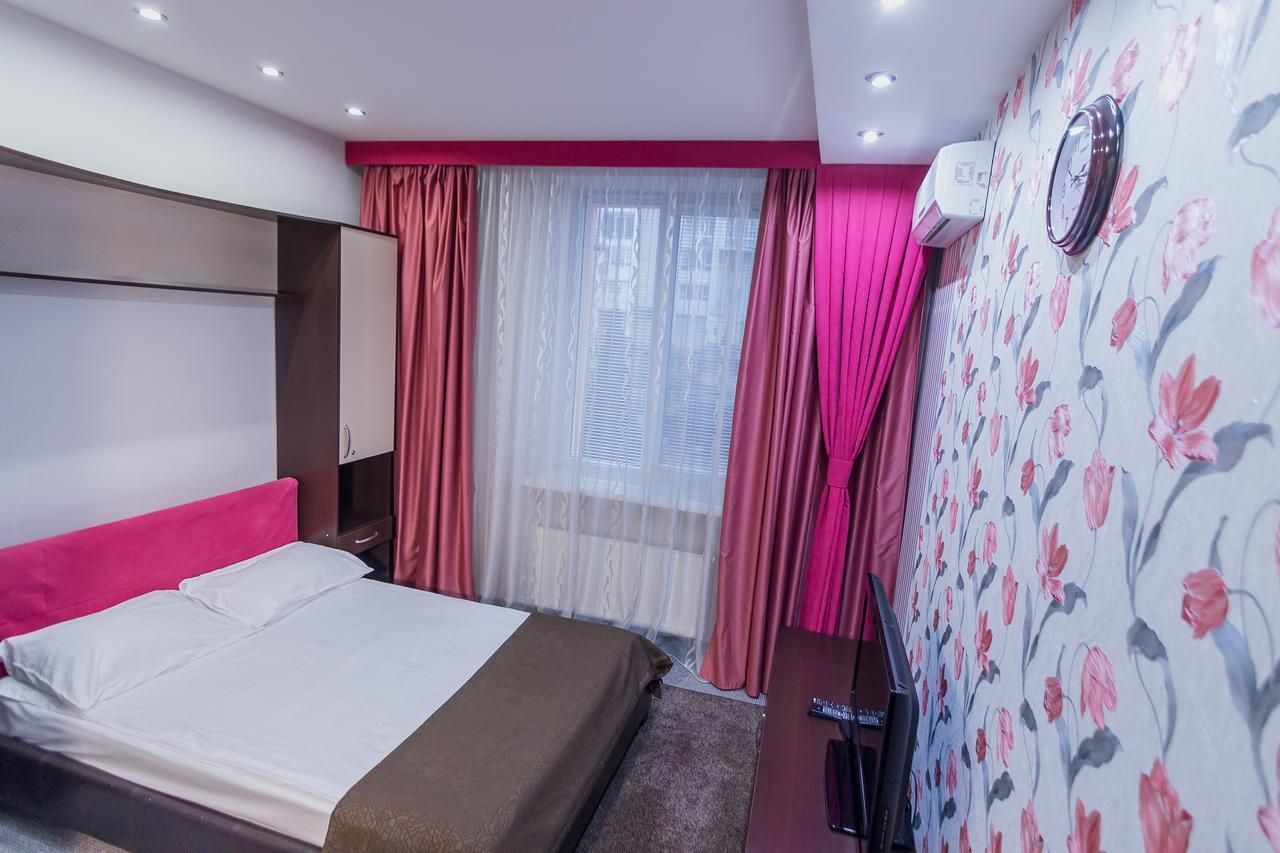 Siesta Hotel ハルキウ エクステリア 写真