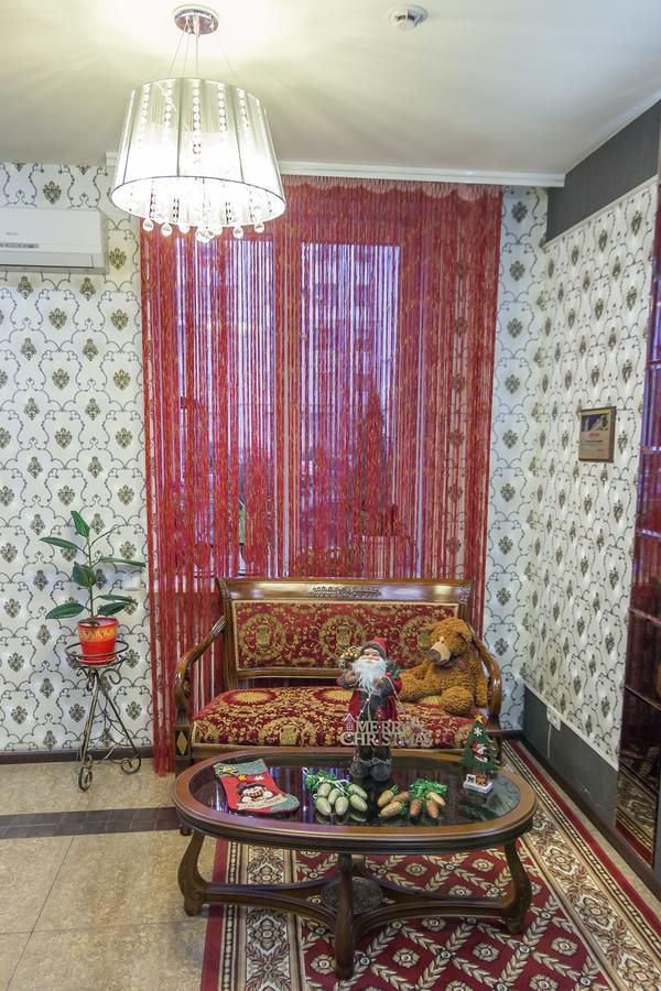Siesta Hotel ハルキウ エクステリア 写真